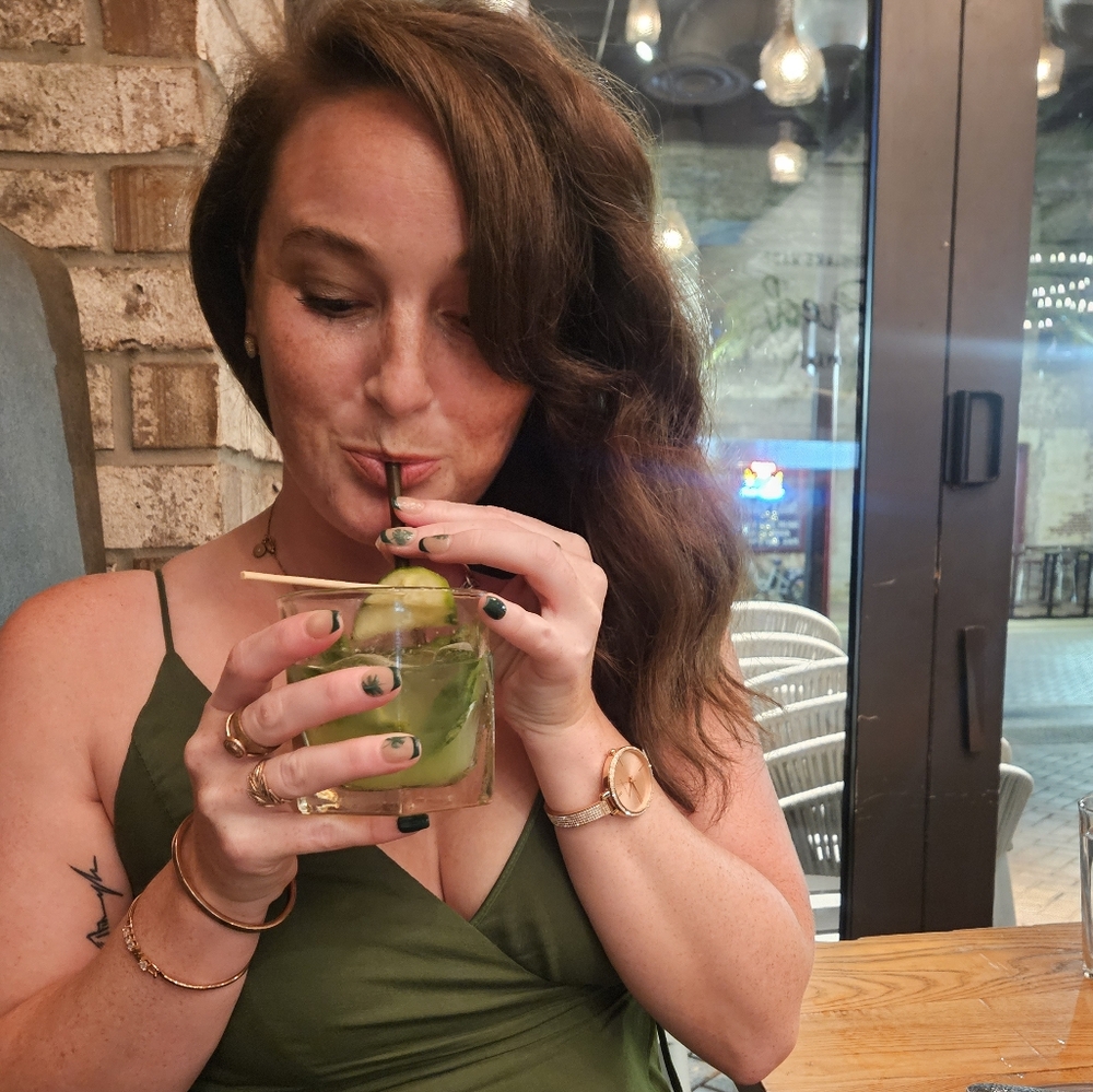 Meet your Posher, Alivia